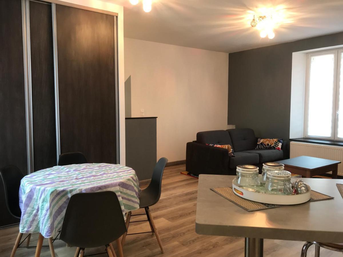 - Gite Appart Orchidée - Coeur de ville - Lunéville - Soirée étape VRP - capacité 1 à 4 personnes - Accès piscine et jardin Exterior foto
